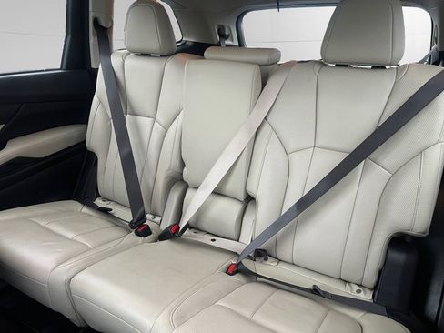 Used 2023 Subaru Ascent Limited image 22