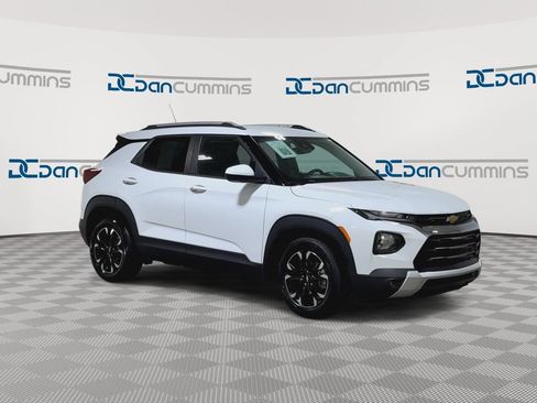 Used 2021 Chevrolet TrailBlazer LT FWD image 3