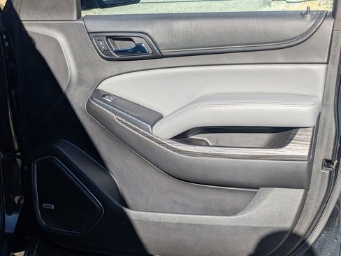 Used 2016 Chevrolet Suburban LT w/ Luxury Package image 39