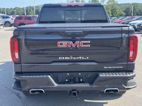 Used 2022 GMC Sierra 1500 Denali AWD/4WD image 4
