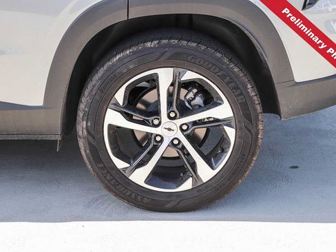 Used 2024 Chevrolet Trax RS FWD image 10