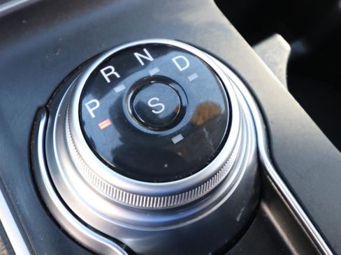 Used 2024 Ford Edge SE w/ Black Appearance Package image 21