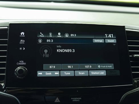 Used 2025 Honda Passport EX-L image 27