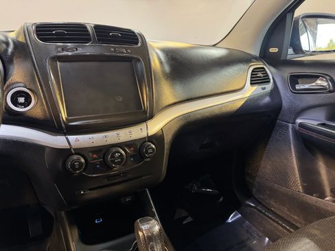 Used 2017 Dodge Journey GT image 17