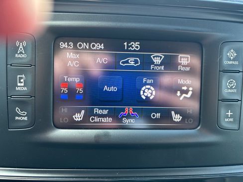 Used 2017 Chrysler Pacifica Touring-L image 26