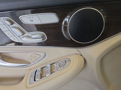 Certified 2022 Mercedes-Benz GLC 300 image 30
