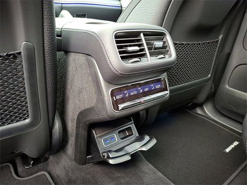 New 2026 Mercedes-Benz GLS 450 4MATIC image 9