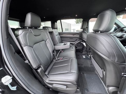 New 2026 Jeep Grand Cherokee L Limited AWD/4WD image 21