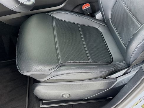 Certified 2025 Mercedes-Benz GLC 300 image 20