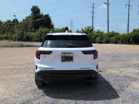 New 2027 GMC Terrain Elevation w/ Elevation Premium Package FWD image 5