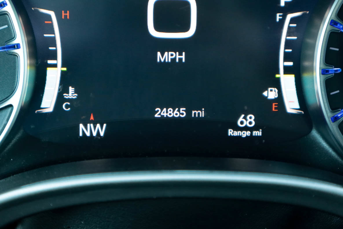 Used 2026 Chrysler Pacifica Select FWD image 27