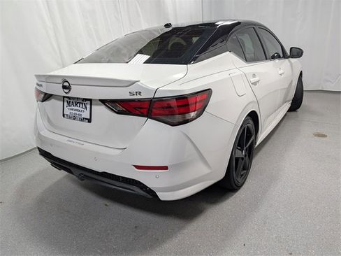 Used 2021 Nissan Sentra SR w/ SR Premium Package image 4