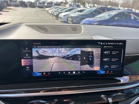 Used 2024 BMW X5 sDrive40i w/ M Sport Package image 16