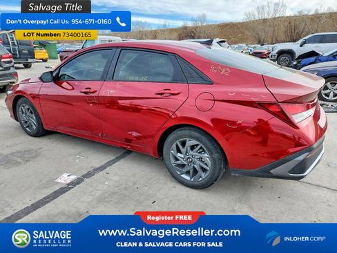 Used 2024 Hyundai Elantra SEL image 2