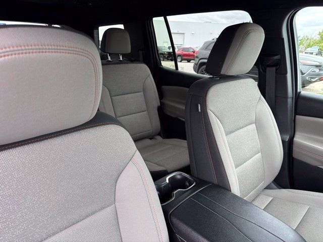 Used 2024 Chevrolet Traverse LT FWD image 6