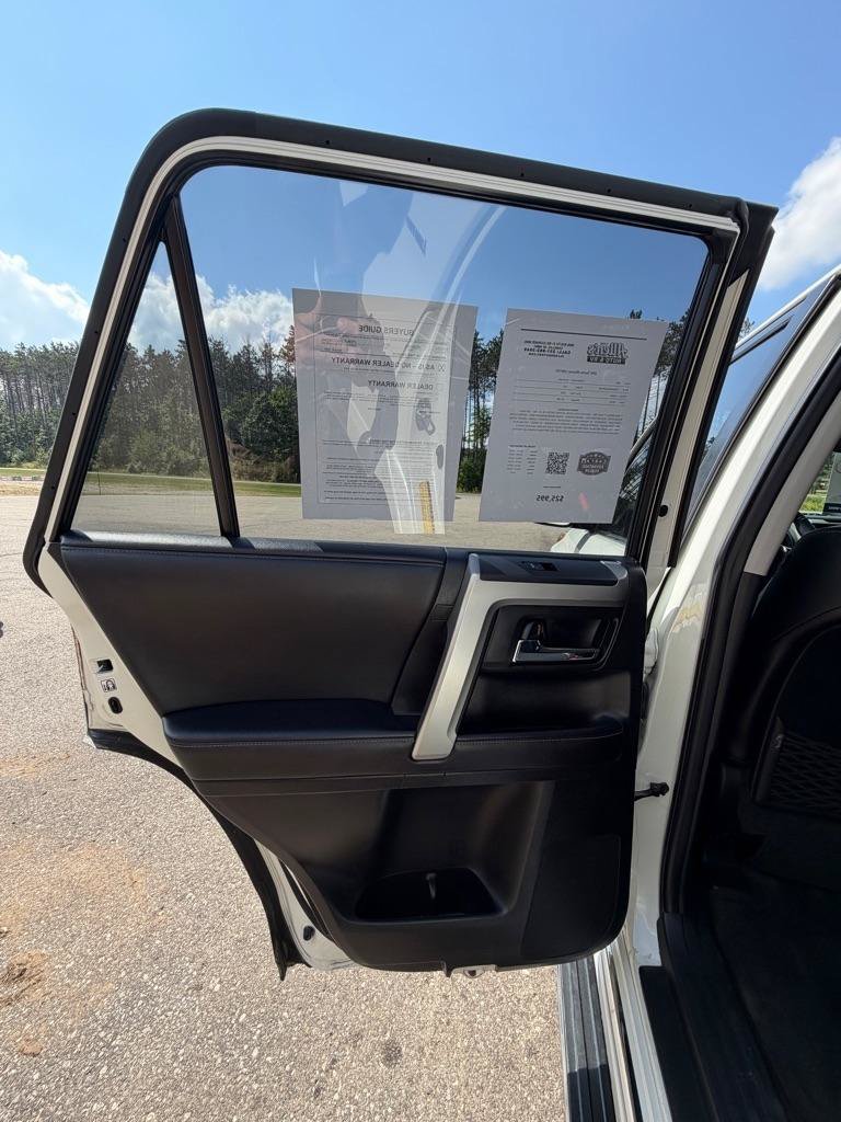 Used 2016 Toyota 4Runner Limited AWD/4WD image 15