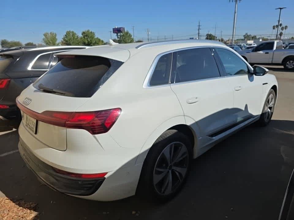 Used 2024 Audi Q8 e-tron Premium Plus AWD/4WD image 5