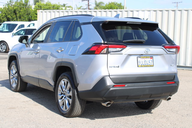 Used 2023 Toyota RAV4 XLE Premium FWD image 3