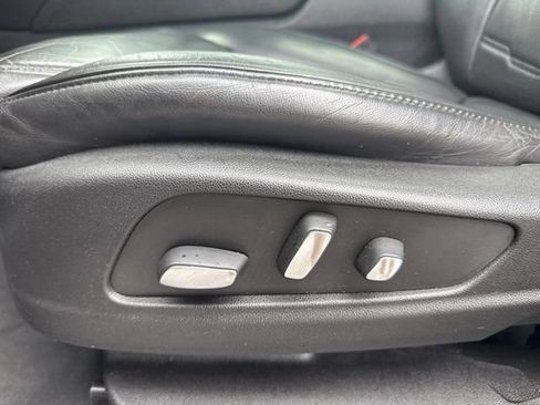 Used 2018 Cadillac XT5 Platinum w/ Driver Assist Package AWD/4WD image 12