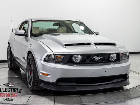 Used 2011 Ford Mustang GT Premium image 28
