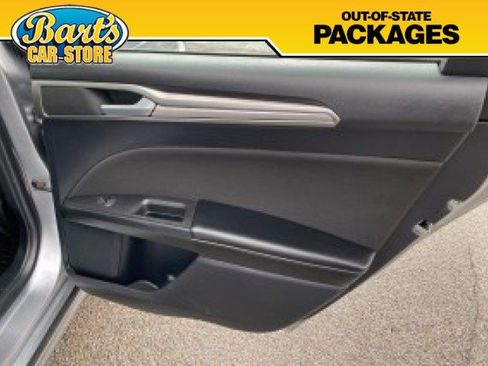 Used 2020 Ford Fusion SE AWD/4WD image 27