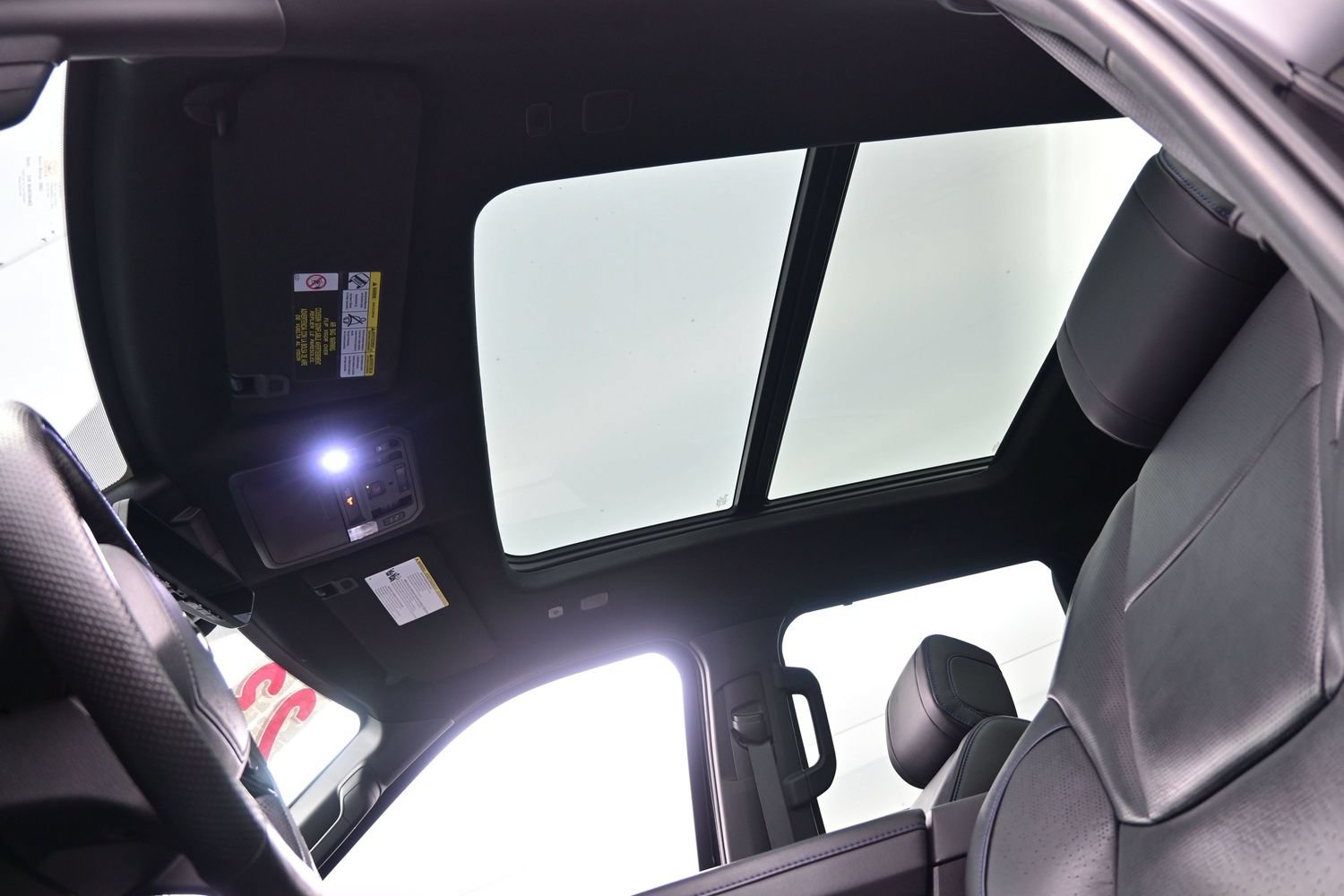 Used 2023 Toyota Tundra Platinum AWD/4WD image 18