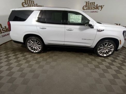 New 2026 GMC Yukon Denali w/ Sun & Power Step Package AWD/4WD image 9