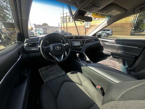 Used 2018 Toyota Camry LE image 16