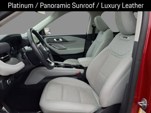 Used 2025 Ford Explorer Platinum w/ LUX Leather Package image 20