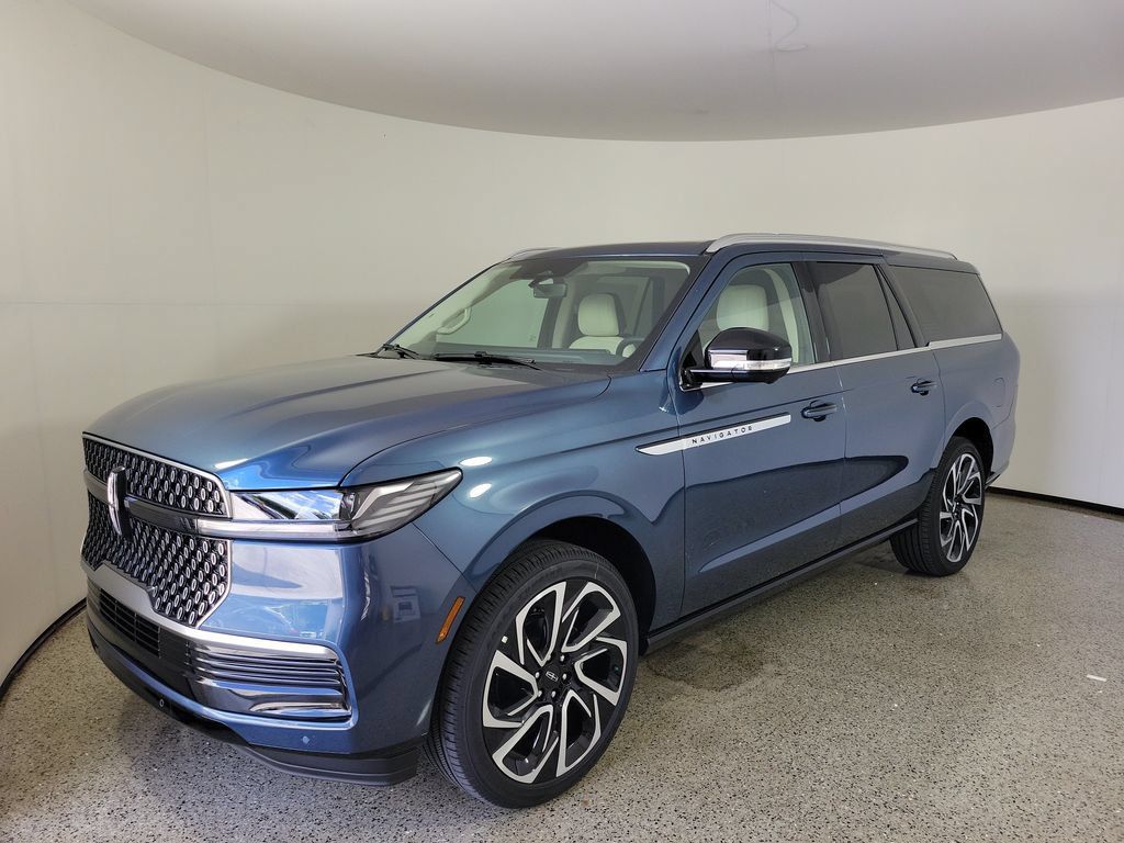 New 2027 Lincoln Navigator L Reserve RWD image 2