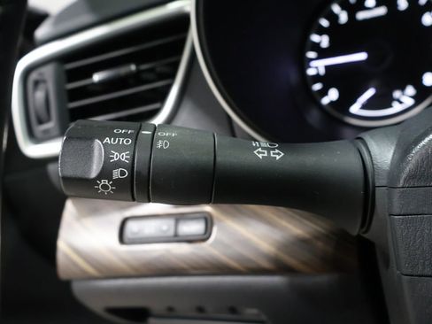 Used 2016 Nissan Maxima Platinum image 37