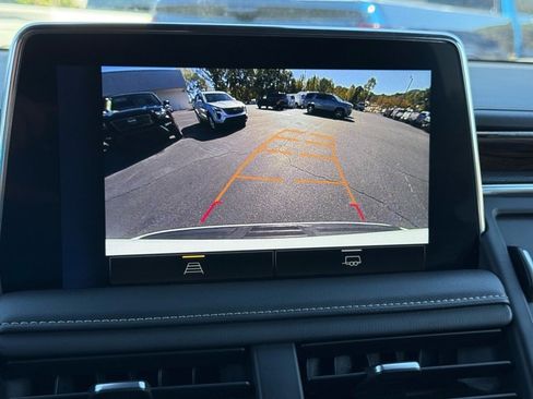 Used 2023 Chevrolet Suburban Premier image 25