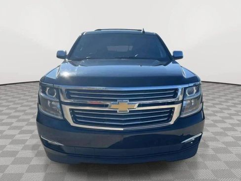 Used 2018 Chevrolet Suburban Premier image 2