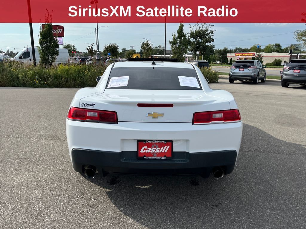 Used 2015 Chevrolet Camaro LT RWD image 4