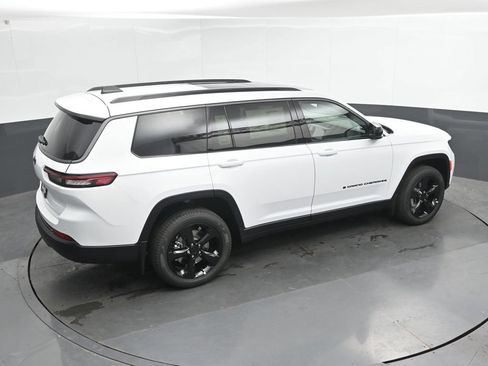 New 2026 Jeep Grand Cherokee L Limited AWD/4WD image 31