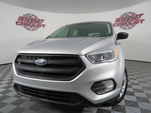 Used 2019 Ford Escape S FWD image 3