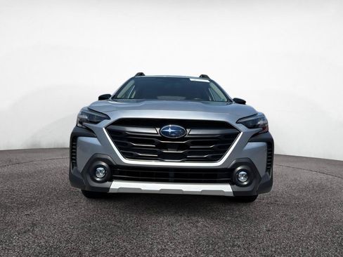Certified 2025 Subaru Outback Limited AWD/4WD image 2