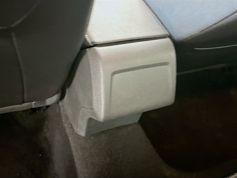 Used 2024 Volkswagen Jetta SE image 28