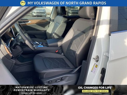 New 2026 Volkswagen Atlas SE image 6