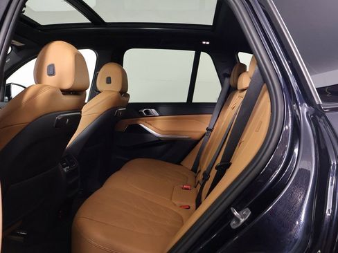 Used 2024 BMW X5 xDrive40i w/ M Sport Package image 11