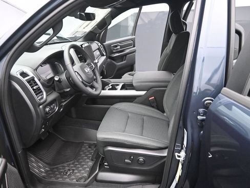 New 2026 RAM 1500 4x4 Crew Cab image 18