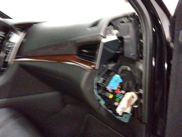 Used 2019 Cadillac Escalade Luxury AWD/4WD image 19