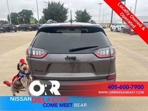 Used 2023 Jeep Cherokee Altitude Lux image 4