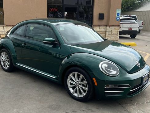 Used 2017 Volkswagen Beetle 1.8T SE FWD image 13