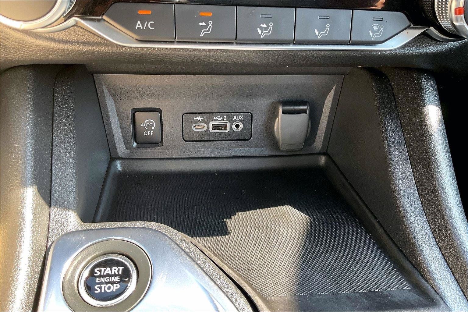 Certified 2025 Nissan Sentra SV FWD image 31