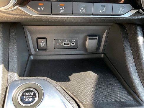 Certified 2025 Nissan Sentra SV FWD image 31
