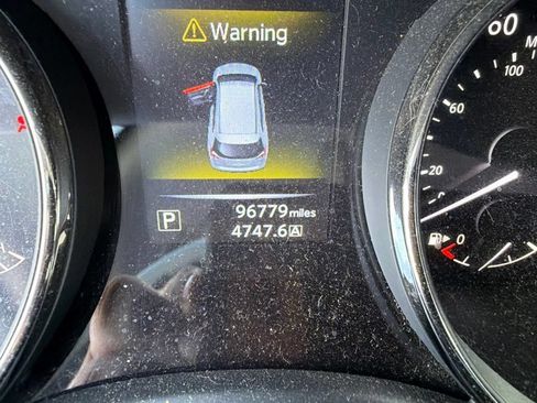 Used 2015 Nissan Rogue SV w/ SV Premium Package AWD/4WD image 24