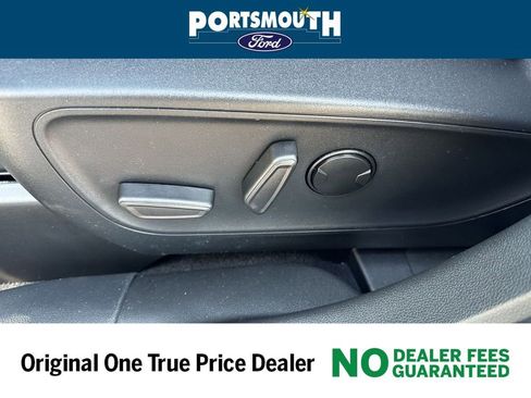 New 2024 Ford Escape SE w/ PHEV Premium Package FWD image 24