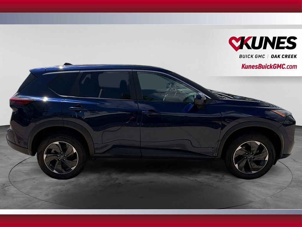 Used 2025 Nissan Rogue SV AWD/4WD image 12