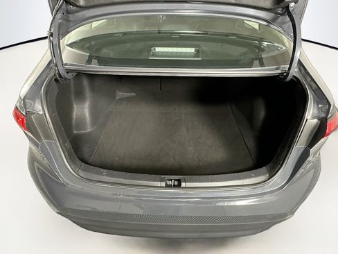 Used 2024 Toyota Corolla LE image 27